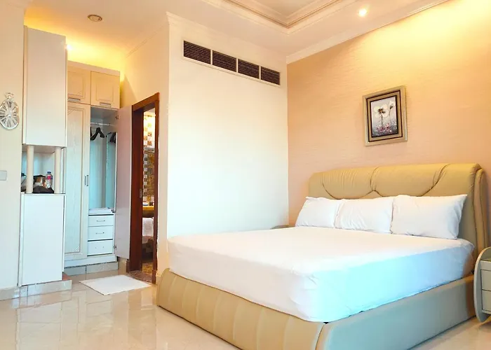 Luxury Seafront Pool - 3 Stories & Roof Floor - Master Bedrooms Hurgada