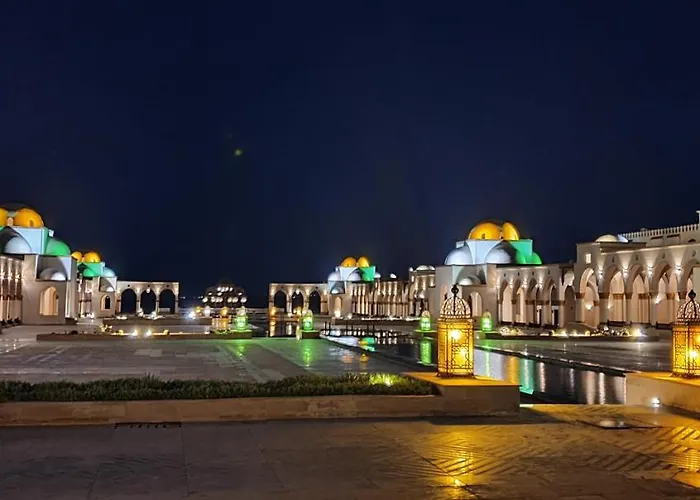 Villa Luxury Seafront Pool - 3 Stories & Roof Floor - Master Bedrooms Hurghada