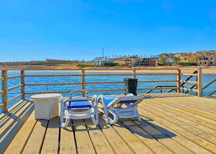 Luxury Seafront Pool - 3 Stories & Roof Floor - Master Bedrooms Villa *