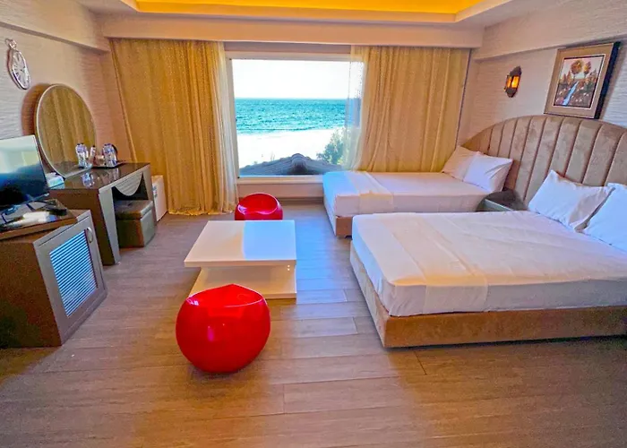 Villa Luxury Seafront Pool - 3 Stories & Roof Floor - Master Bedrooms