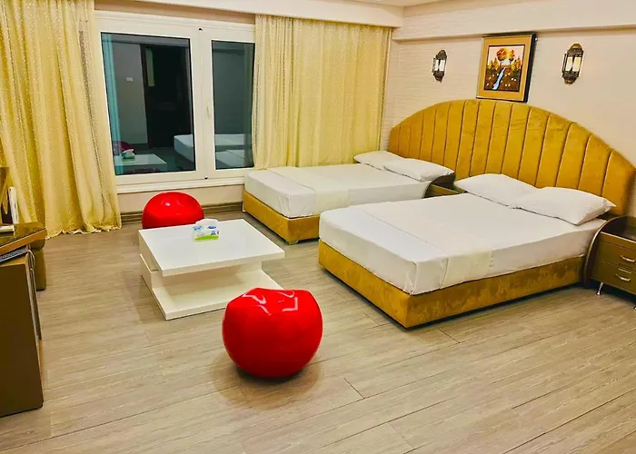 Luxury Seafront Pool - 3 Stories & Roof Floor - Master Bedrooms *
