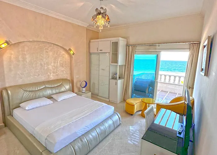 Villa Luxury Seafront Pool - 3 Stories & Roof Floor - Master Bedrooms